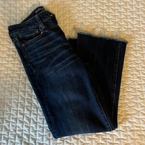 AE super stretch 360 kick crop ankle jeans dark wash size 6 high rise